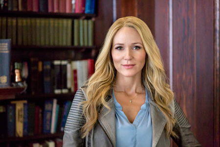 Jewel in "Framed for Murder: A Fixer Upper Mystery." (©2016 Crown Media United States LLC photo by Ryan Plummer)