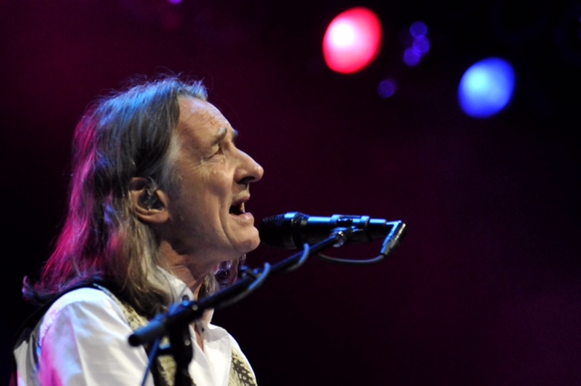 Roger Hodgson in concert at the Seneca Niagara Events Center. (photo by Sophia Smith)