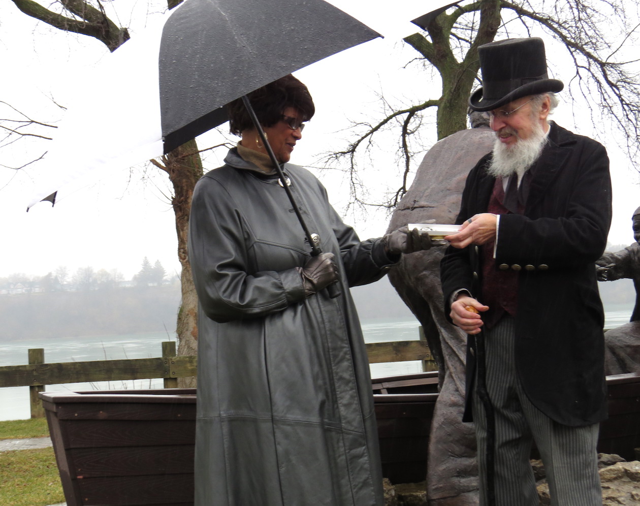 Josiah Tryon (aka Tim Henderson) presents Dorothy Counts-Scoggins with the key to the Village of Lewiston.