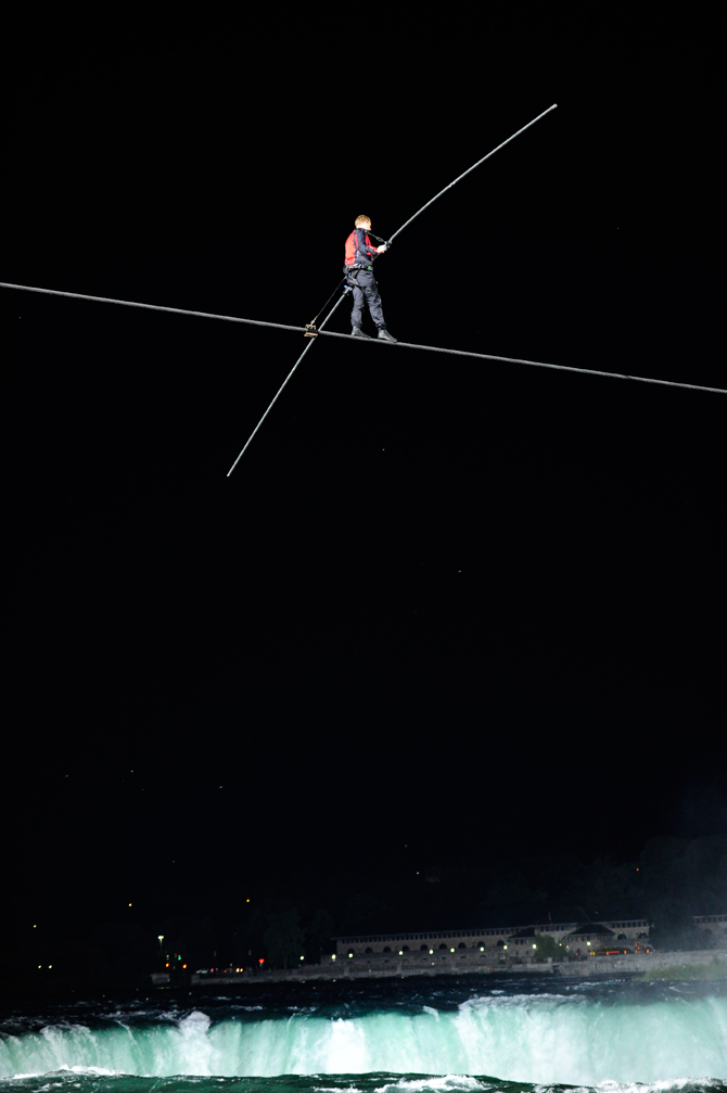 Nik Wallenda (photo by Kevin and Dawn Cobello/K&D Action Photo)