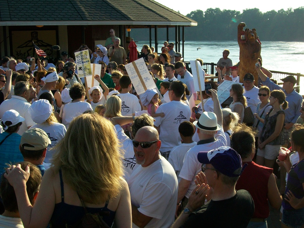 "Best for Food": "Road Bros." visit Lewiston